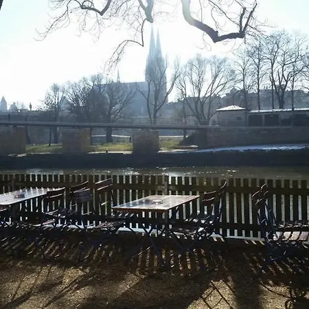 Brauereigaststatte Spitalgarten 호텔 *